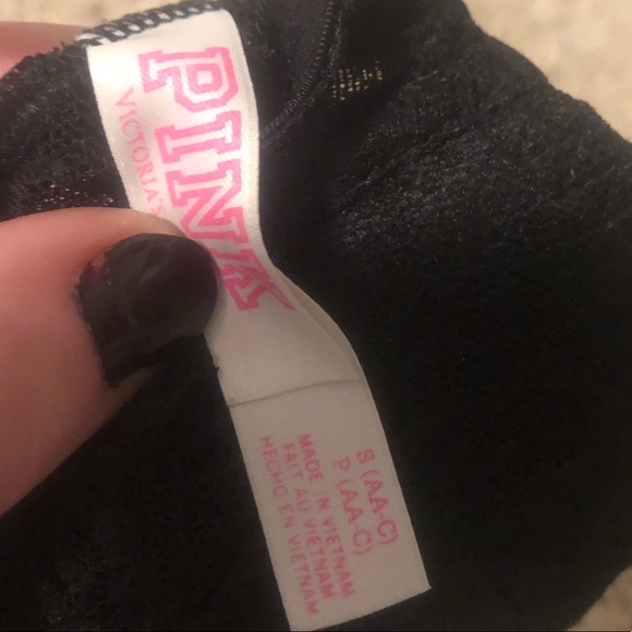 2 Victoria’s Secret bralettes - Picture 7 of 7
